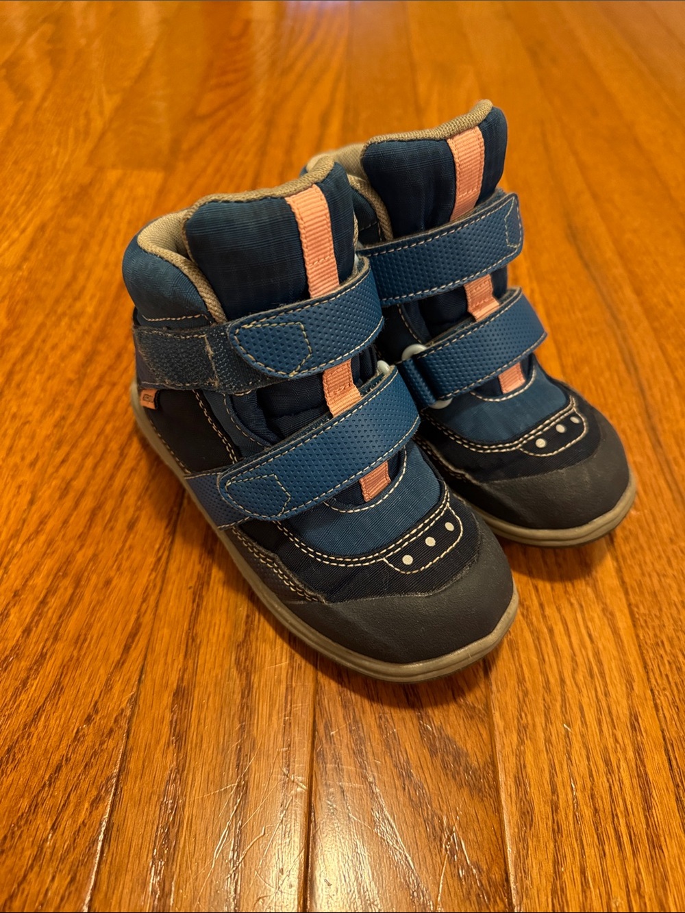 Girls see Kai run waterproof atlas boots size 10 blue and pink